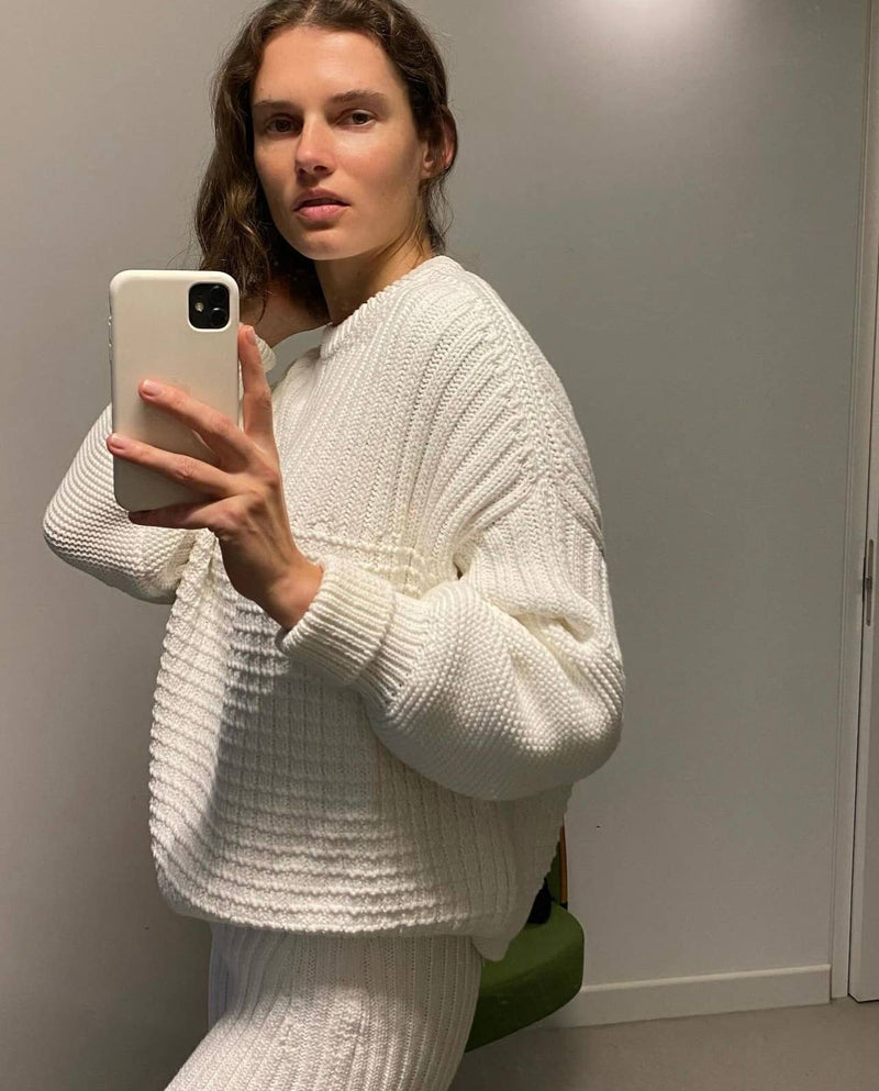 Delčia Sweater: Off-White / One Size