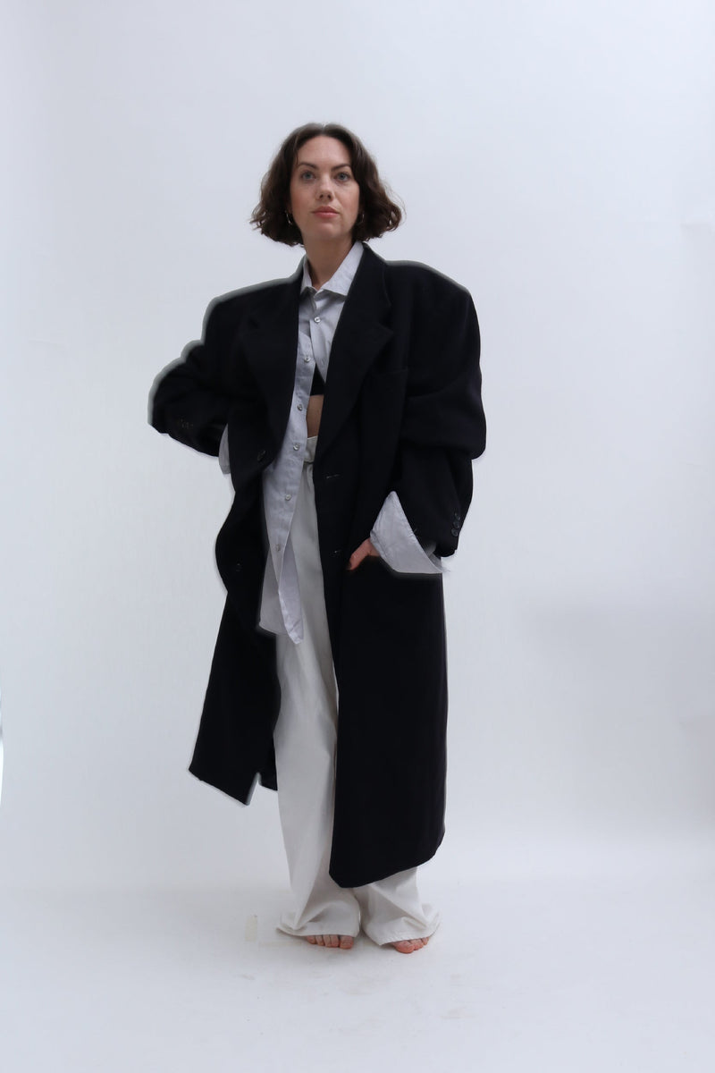 VINTAGE NAVY WOOL OVERCOAT