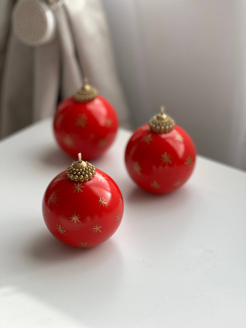 Christmas Bauble Ceramic Effect Candle